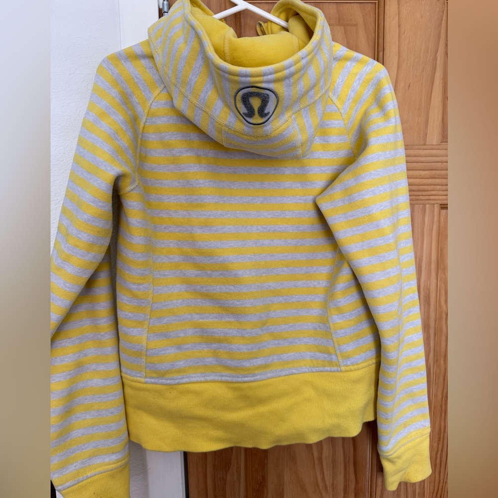 Lululemon Scuba Hoodie size 8